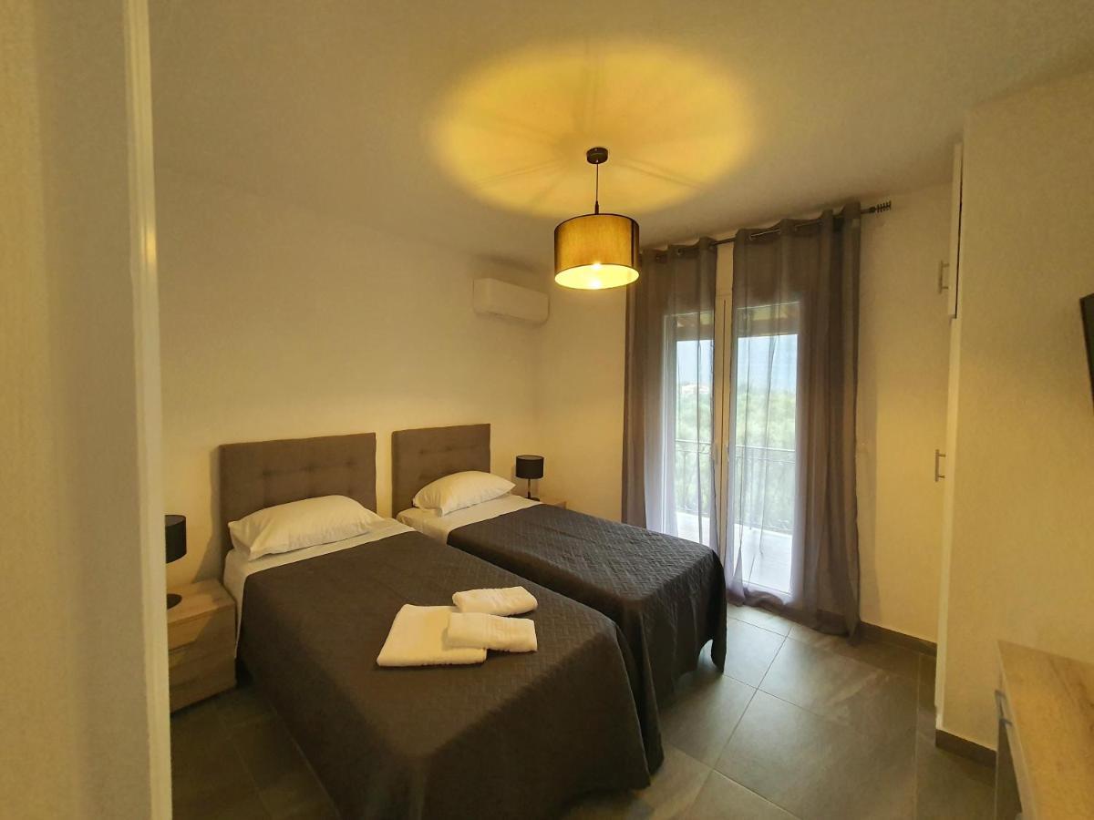 Bella De Lux Residence Kato Korakiana ภายนอก รูปภาพ