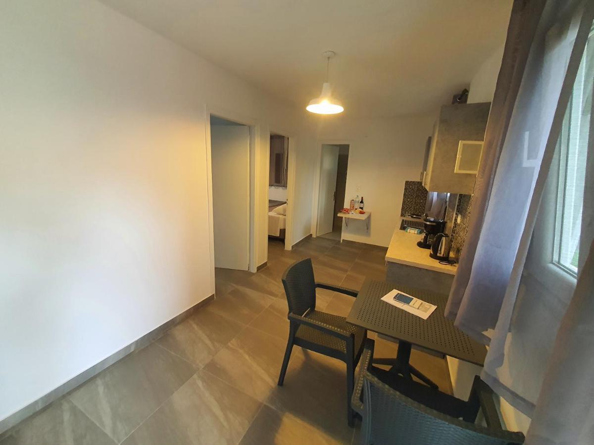 Bella De Lux Residence Kato Korakiana ภายนอก รูปภาพ